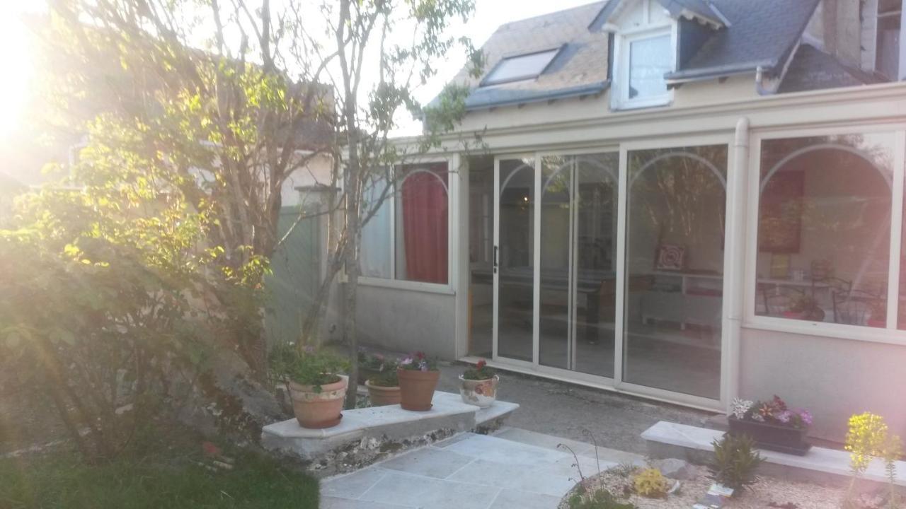 Chambre D'Hotes Mansardee Saint-Ouen-les-Vignes Buitenkant foto